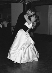 Chris and Karin Claisse's First Dance